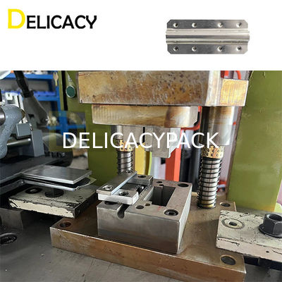 High Speed ​​Tin Can Making Machine Automatische Rechthoekige Can Ear Lug Maker
